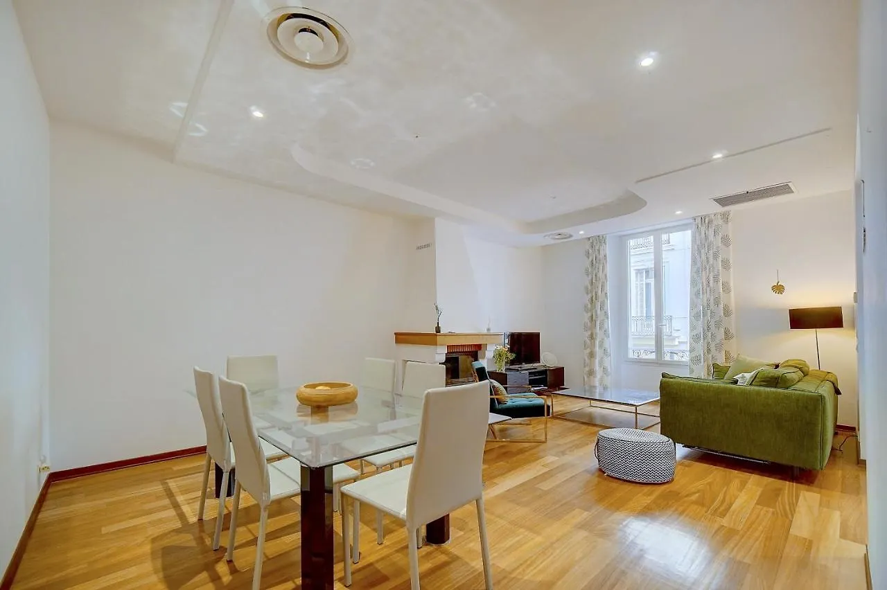 קאן Charmant 3 Pieces Rue D'Antibes