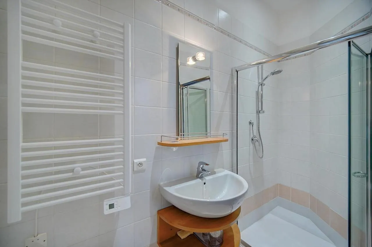 Apartment Charmant 3 Pieces Rue D'Antibes Cannes